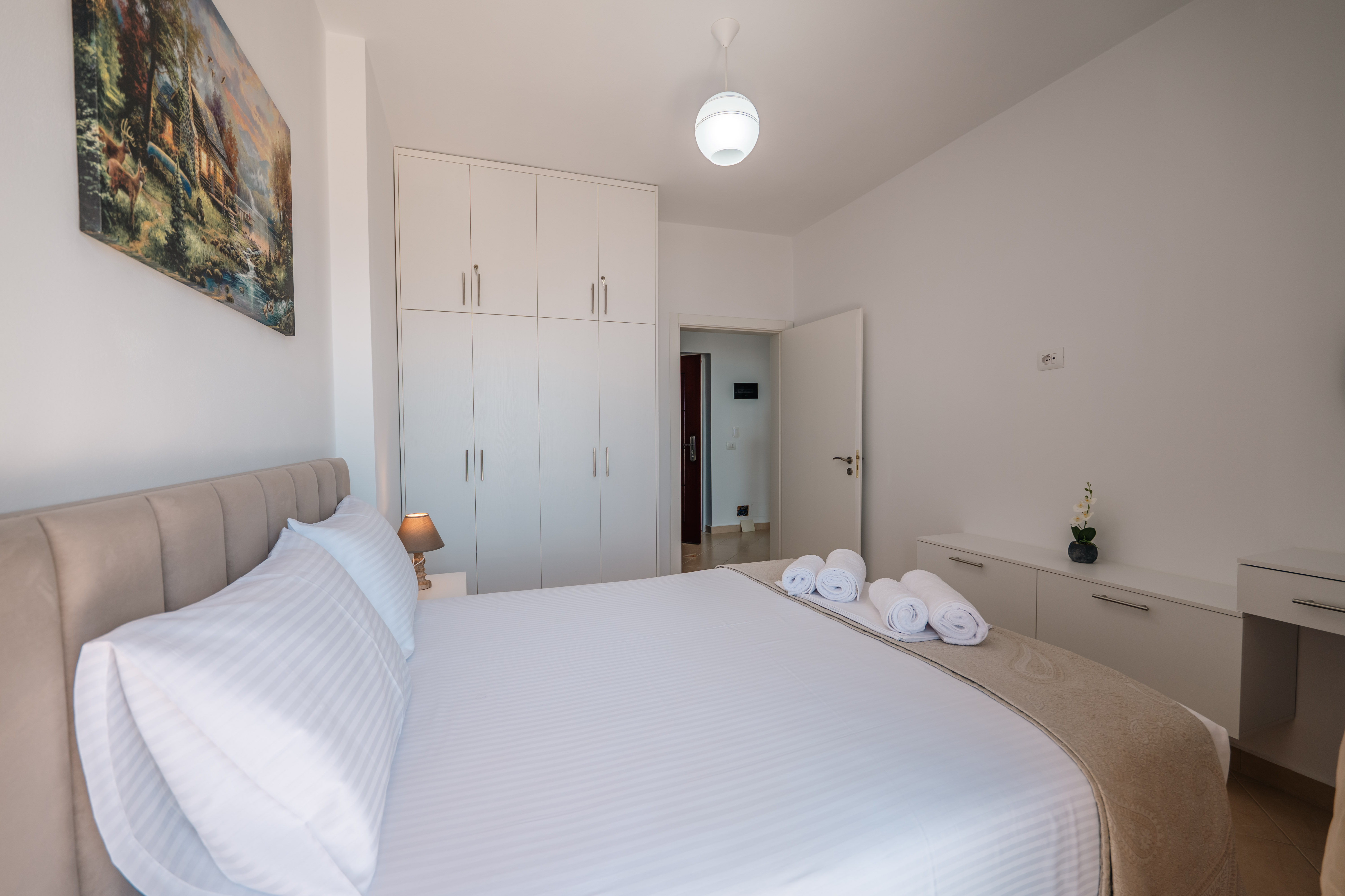 Room Image 3